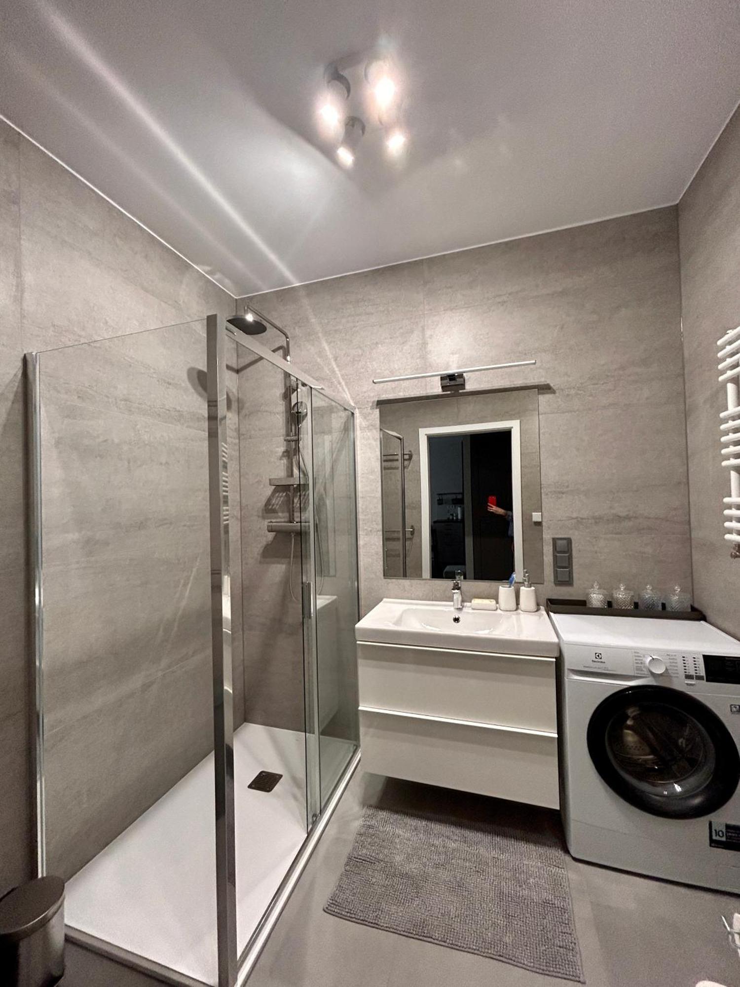 Boleslaviaapartments - Apartament Merci 4, Private Parking Free, Air Condition Болеславець Екстер'єр фото