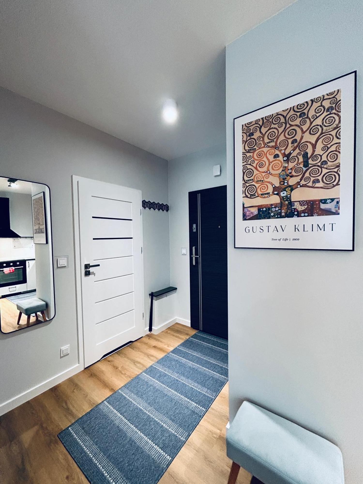 Boleslaviaapartments - Apartament Merci 4, Private Parking Free, Air Condition Болеславець Екстер'єр фото